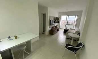 Imagem 2: Apartamento de 2/4 sendo uma suíte e varanda com 61m²