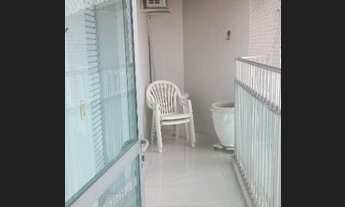 Imagem 6: Apartamento para venda possui 90 metros quadrados com 2 quartos em Pitangueiras - Guarujá