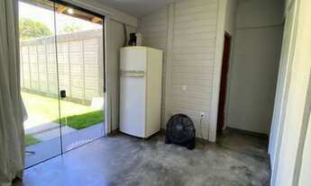 Imagem 3: Kitnet para mulher com pátio individual