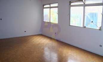 Imagem 2: Apartamento espaçoso com 158m² e 2 vagas de garagem. Excelente oportunidade próximo à Aven