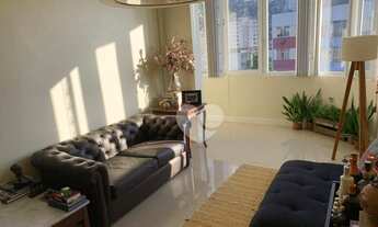 Imagem: Apartamento com sala, varanda, 2 quartos