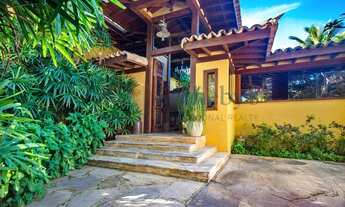 Imagem 2: Casarão pé na areia com piscina