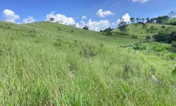 Imagem: Lotes com lago!