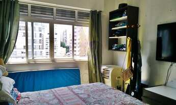 Imagem 7: Imóvel em muito bom estado com cômodos espaçosos e janelões. Bem localizado próximo à Av