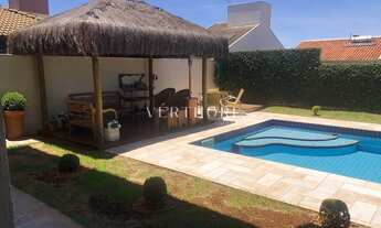 Imagem 2: Casa à venda por R$2.600.000,00 ou locação por R$13.500,00 no condomínio Morada Imperial