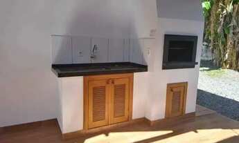 Imagem 3: Casa com 2 dormitórios e garagem coberta para 2 carros em Balneário Perequê