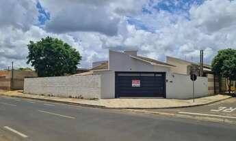 Imagem 2: Dracena-SP, Casa de Esquina no Bairro Parque São Carlos, próximo a ABD