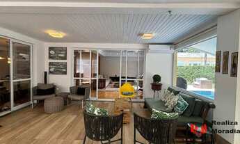 Imagem 4: Casa com 4 suites, piscina e brinquedoteca à venda, 459 m² por R$ 2.350.000 - Granja Viana