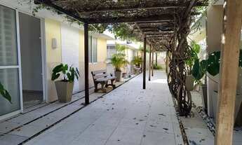 Imagem 4: Aconchegante casa em condomínio fechado no farol, com 02 quartos. Próximo Col. Madalena So