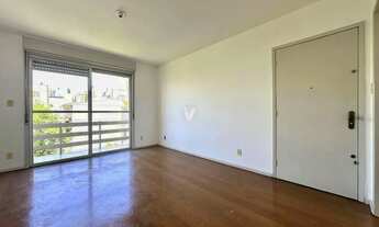 Imagem 2: Apartamento de 2 dormitórios à venda, REFORMADO, com vaga, no bairro Fátima!