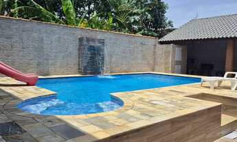 Imagem 4: Piscina com cascata e ponto de hidro