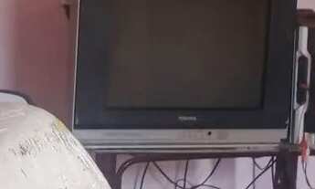 Imagem 2: Vendo-se uma.casa.proximo.ginagio