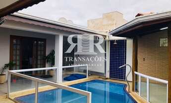 Imagem: CASA COM 3 DORMITÓRIOS, 235M² À VENDA