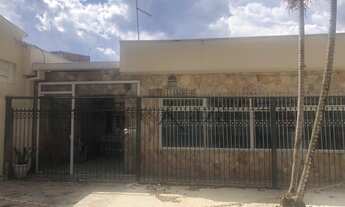 Imagem 4: Casa para aluguel tem 137 metros quadrados com 3 quartos, ideal para Clínicas, Escritórios