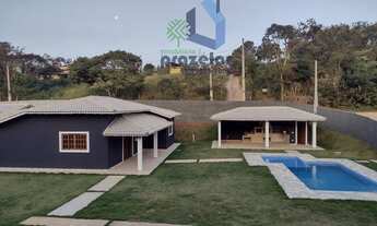 Imagem 2: ** Chácara com 03 dormitórios em Mairinque **