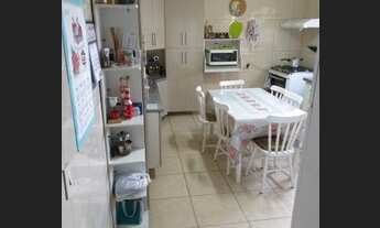 Imagem 5: Sobrado para venda possui 182 metros quadrados com 3 quartos