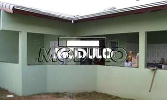 Imagem 1: CASA RESIDENCIAL à venda, 3 quartos, 1 suíte, 4 vagas, Santa Mônica - Uberlândia/MG