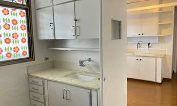 Imagem 5: Ao lados dos clubes e Shopping, em rua tranquila, num edifício com ótimo recuo