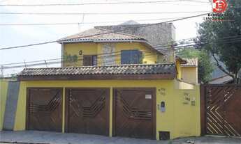 Imagem: Sobrado Residencial com 3 Quartos e 3 Suítes