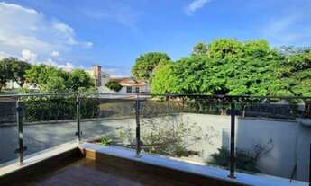 Imagem 6: Sobrado para venda possui 377 metros quadrados com 4 quartos