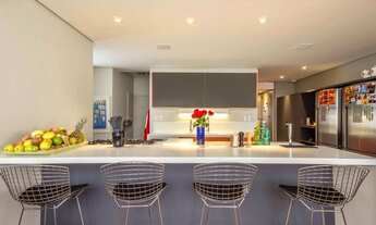 Imagem 7: Apartamento com 3 suítes, reformado, com ar condicionado em todos os ambientes e 2 vagas d