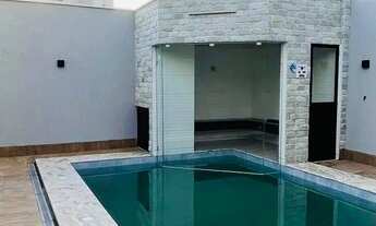 Imagem 2: Casa possui 380m² com 4 suítes em Parque Amazônia - Goiânia - GO