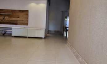 Imagem 4: Casa de condomínio para venda possui 380 metros quadrados com 4 suites