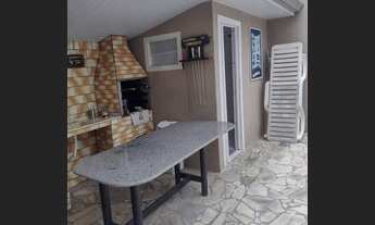 Imagem 3: Excelente Casa de 4 Quartos com Piscina em Praia de Leste