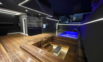 Imagem 3: Casa de condomínio para venda possui 500 metros quadrados com 5 quartos