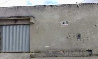 Imagem 4: Casa em rua pública