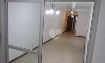 Imagem 6: Apartamento com sala ampla, varanda, 3 quartos (2 suítes), armários, vaga, à venda, 81 m²