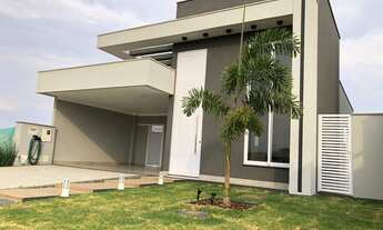 Imagem 2: Casa de condomínio térrea para venda tem 150 metros quadrados com 3 suítes plenas