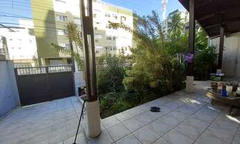 Imagem 3: Térrea para venda tem 350 metros quadrados com 3 quartos em Jardim Las Palmas - Guarujá