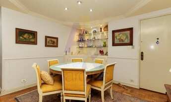 Imagem 4: Apartamento espaçoso com janelões e 1 vaga. Excelente oportunidade para modernizar!