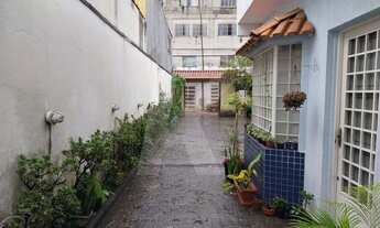 Imagem 2: Sobrado em condomínio fechado com 2 quartos, sala, cozinha, 2 banheiros e 1 vaga