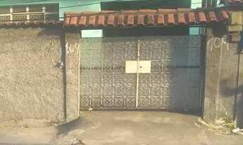 Imagem: Casa Grande em rua principal ( padre Miguel