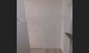 Imagem 4: Tijuca - apto Conjugado 1 quarto, cozinha pequena e banheiro R$ 600,00