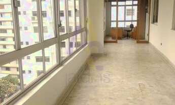 Imagem 6: Apartamento muito espaçoso com 341m² e 2 vagas de garagem. Repleto de janelões para venda