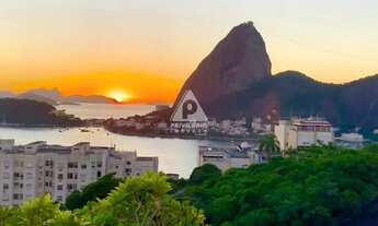 Imagem 2: APARTAMENTO NO FLAMENGO COM 5 QUARTOS SENDO 4 SUÍTES E VAGA DE GARAGEM