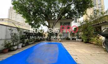 Imagem: Linda casa em rua tranquila e arborizada