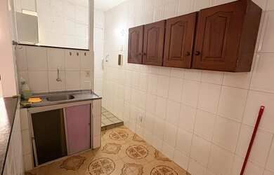 Imagem 2: Apartamento com excelente localização no Costa Azul