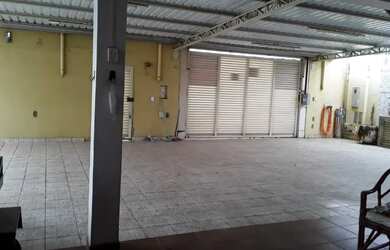 Imagem 4: Imóvel comercial para aluguel e venda com 450 metros quadrados com 4 quartos