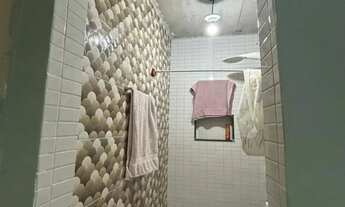 Imagem 6: Quarto mobiliado compartilhado com suíte para mulheres