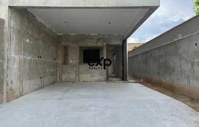 Imagem 3: Sobrado para venda no Bairro Chacara dos Cravos em Poços de Caldas, com 2 suites