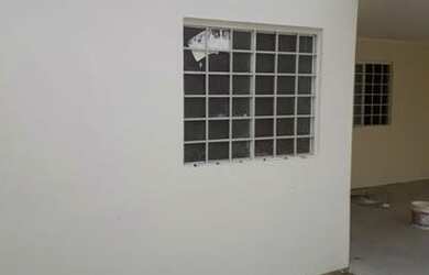 Imagem 2: Aluga-se casa com três quartos