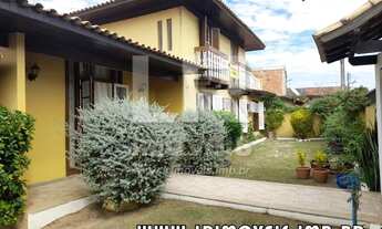 Imagem: Casa com 4 quartos, piscina e churrasqueira