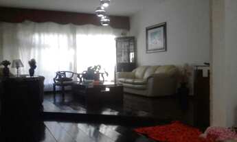 Imagem 3: Sobrado amplo, com quintal e garagem para seis carros