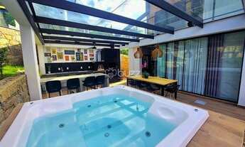 Imagem: Casa de 3 suítes em Condomínio Frente