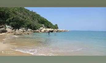 Imagem 5: Bombinhas-SC - Pé na Areia-Casa 4/4 split