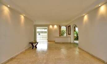 Imagem 7: Casa para venda tem 280 metros quadrados com 3 quartos em Pacaembu - São Paulo - SP